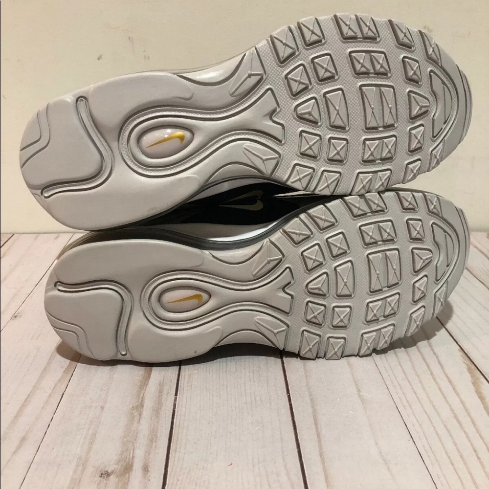 🔴SOLD🔴Nike Air Max 97 SE Limited Metallic Gold - Picture 6 of 8
